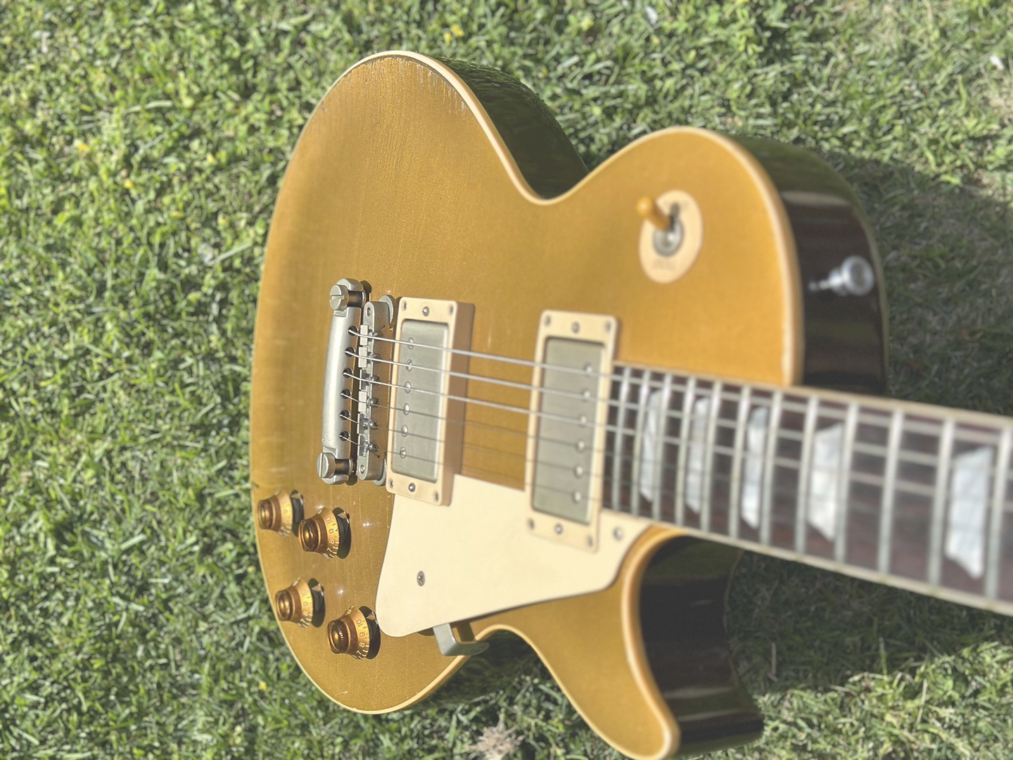 gibson_1957_lespaul_goldtop_43_04.png