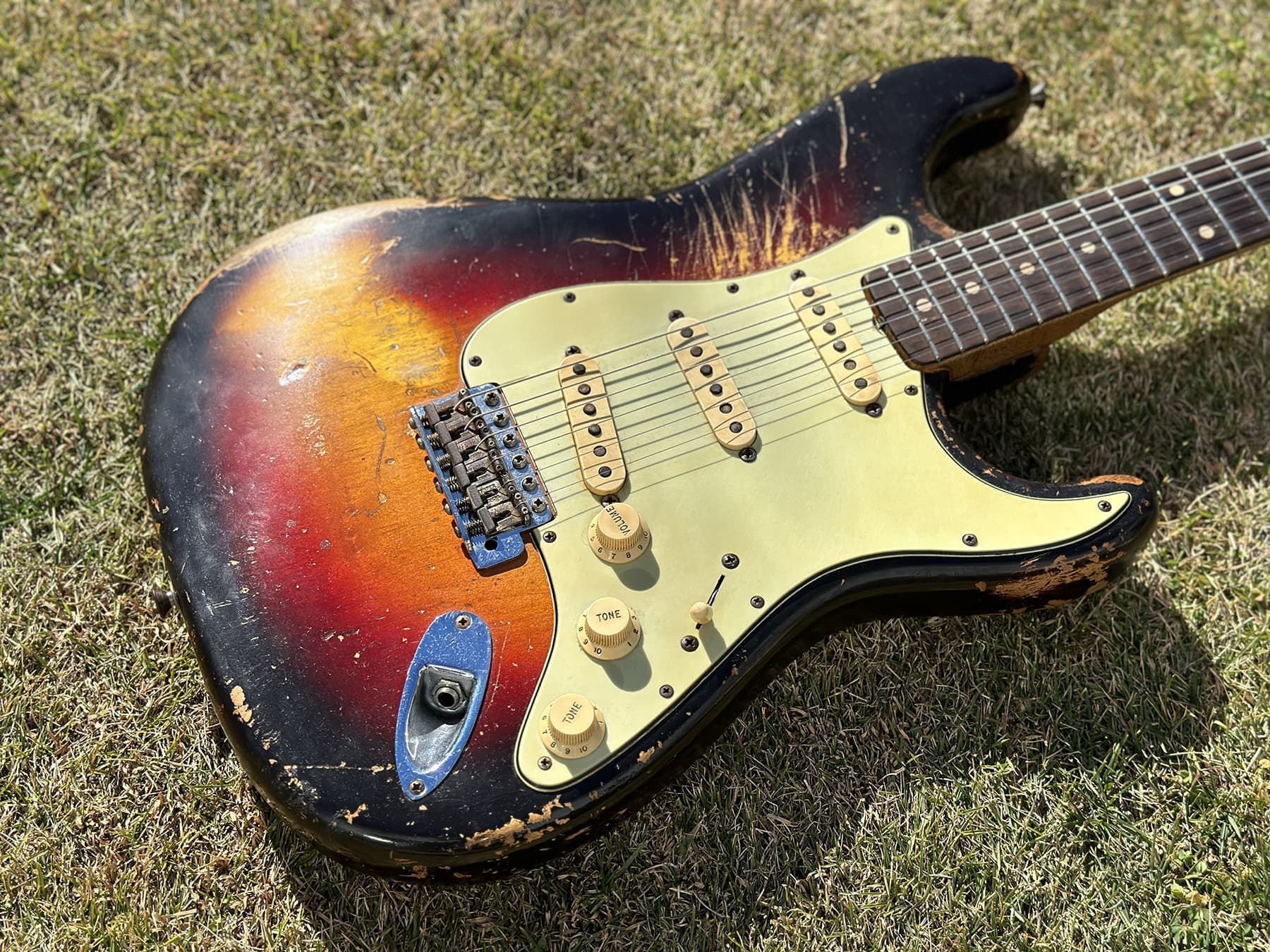1961_strat_43_03.jpg