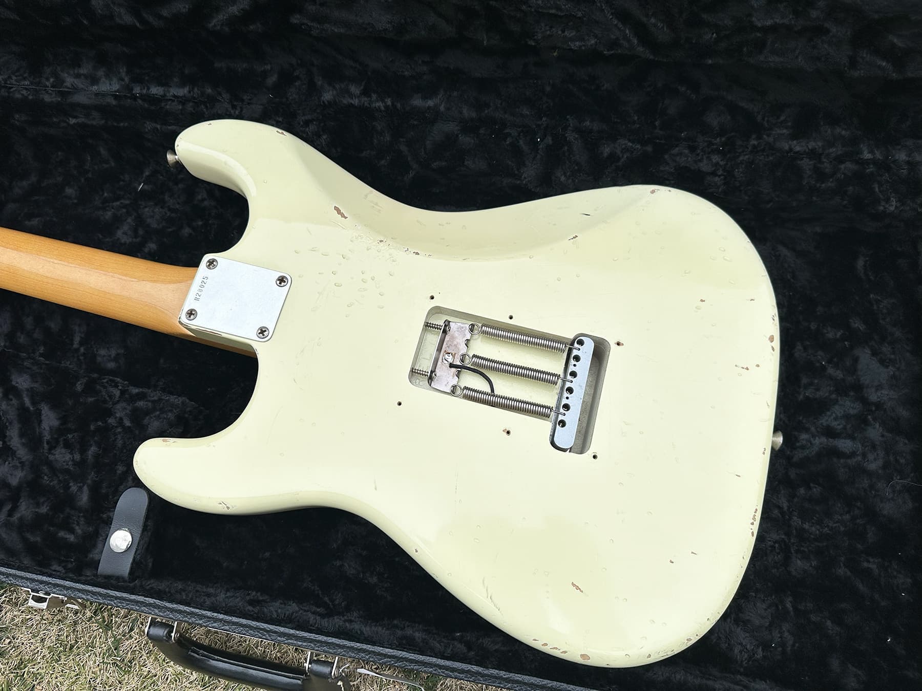 1965_fendercustomshop_st_43_06.jpg