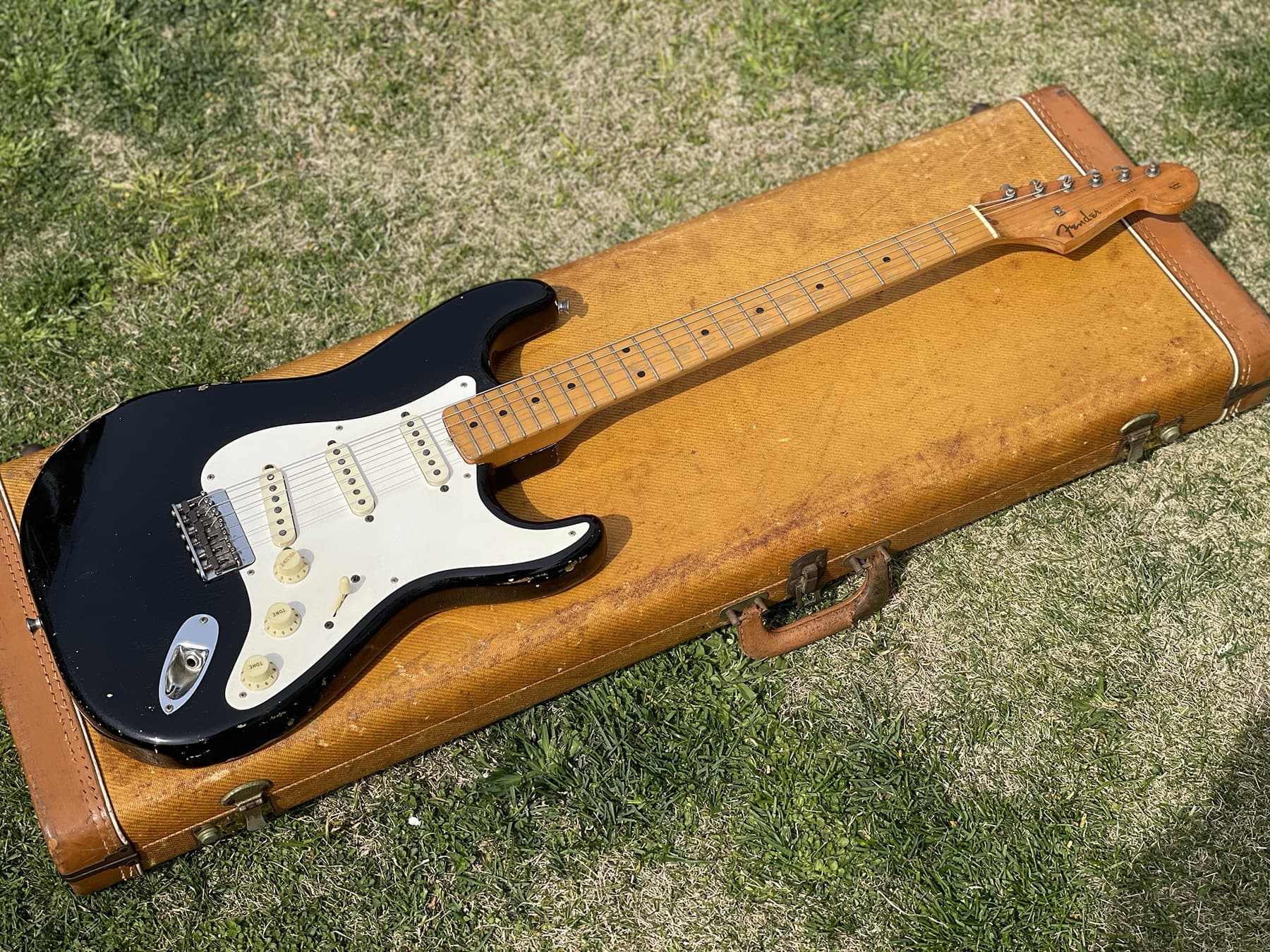 1957_strat_43_02.jpg