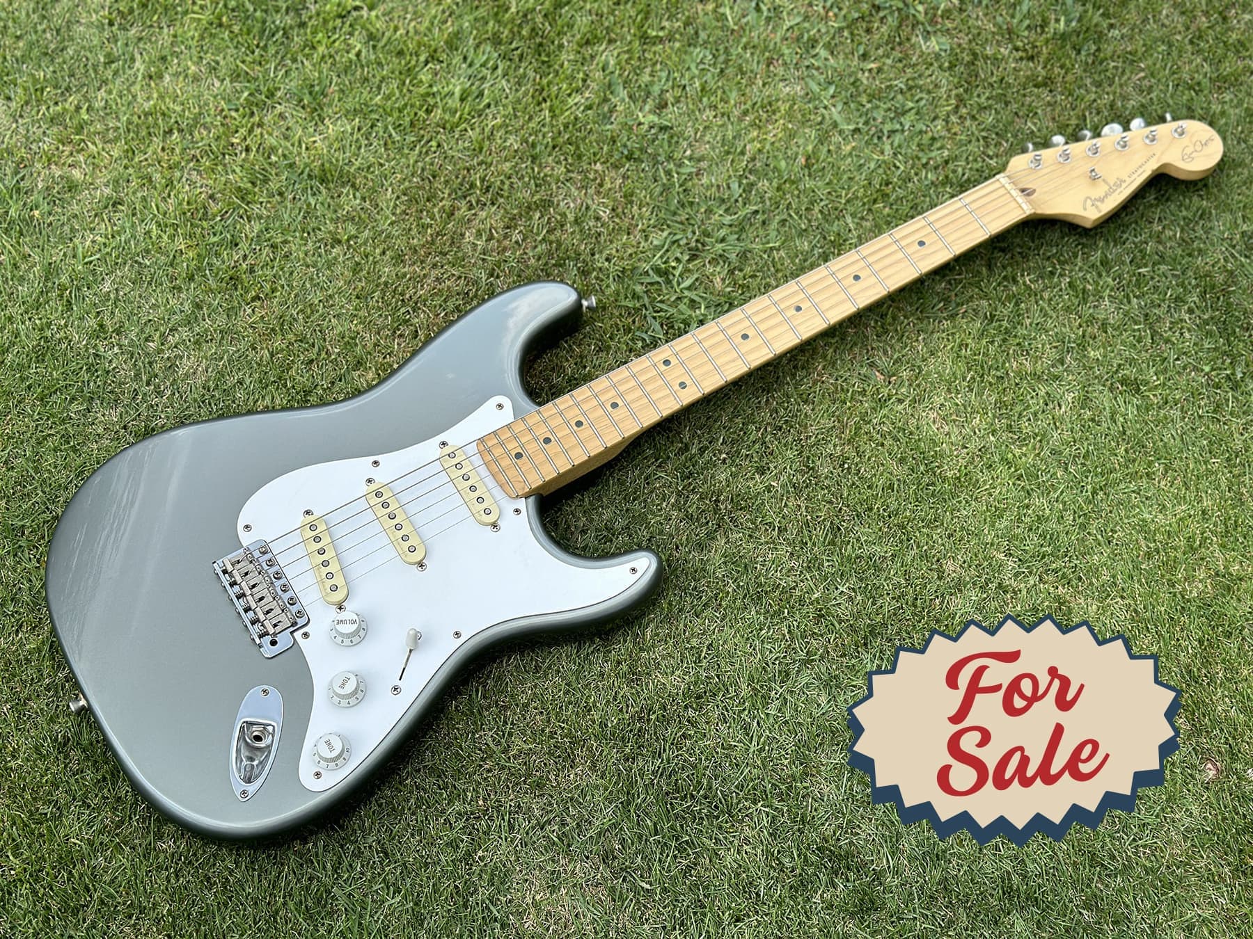 1993_stratocaster_43_01_forsale.jpg