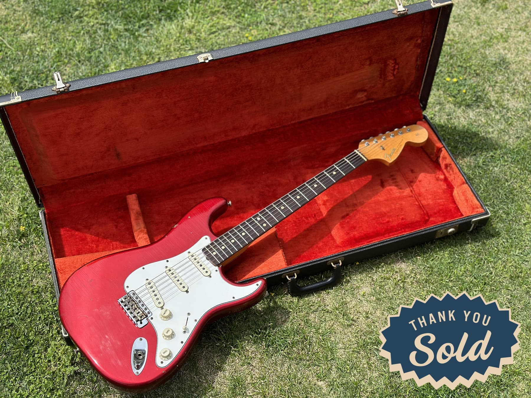 Fender_1966_Stratocaster_CandyAppleRed_BlueGrooveGuitars