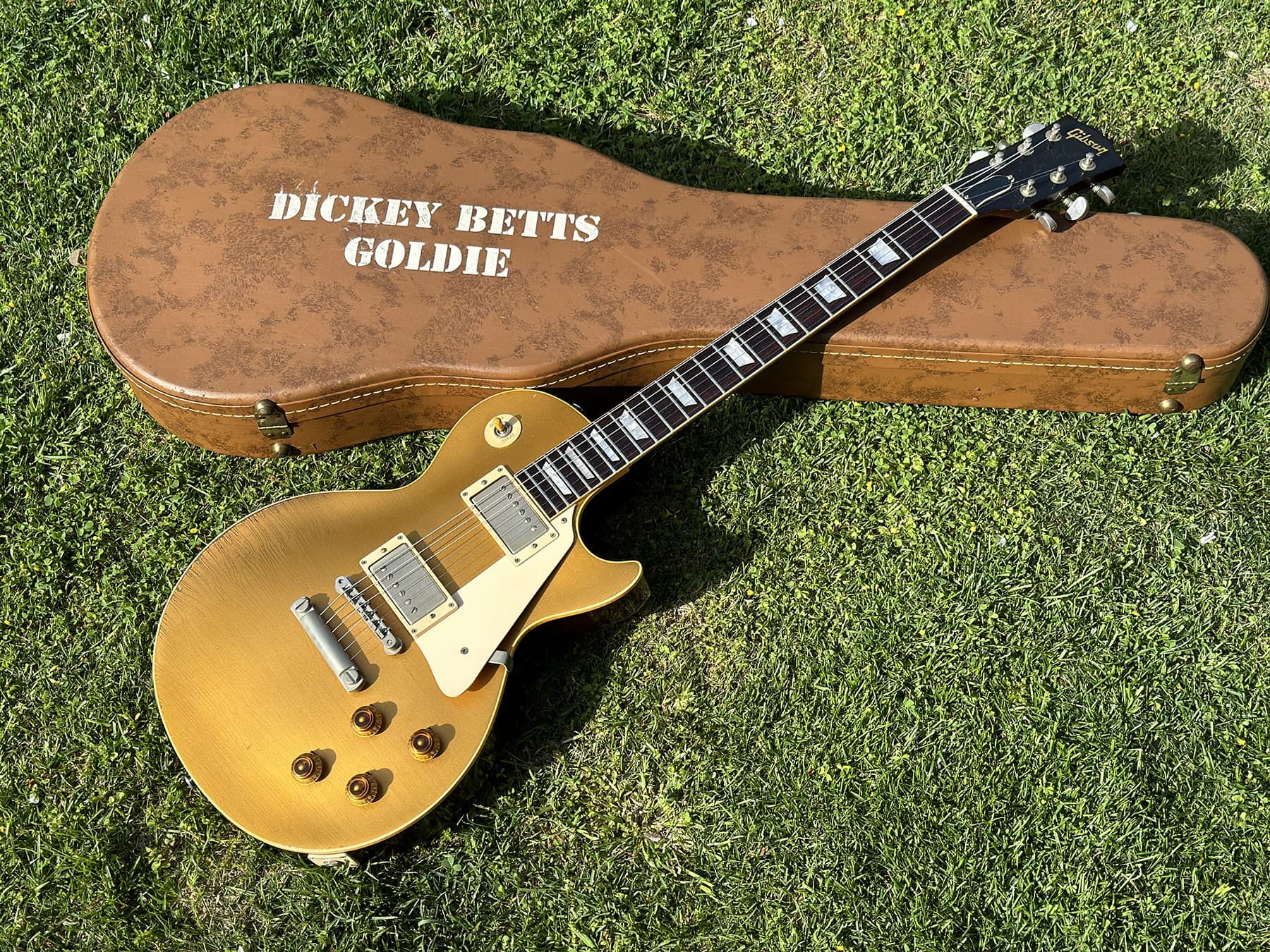 gibson_1957_lespaul_goldtop_43_07.jpg