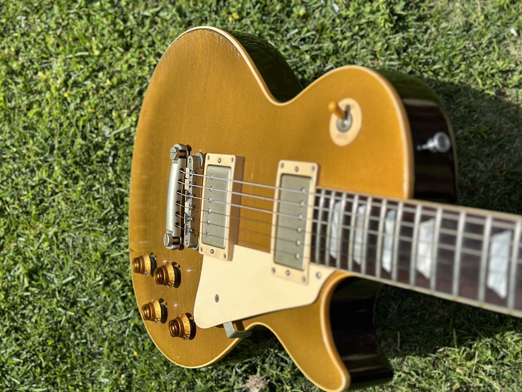 gibson_1957_lespaul_goldtop_43_04.jpg